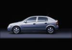 Opel Astra Edition 2000 5-Door 2000 года